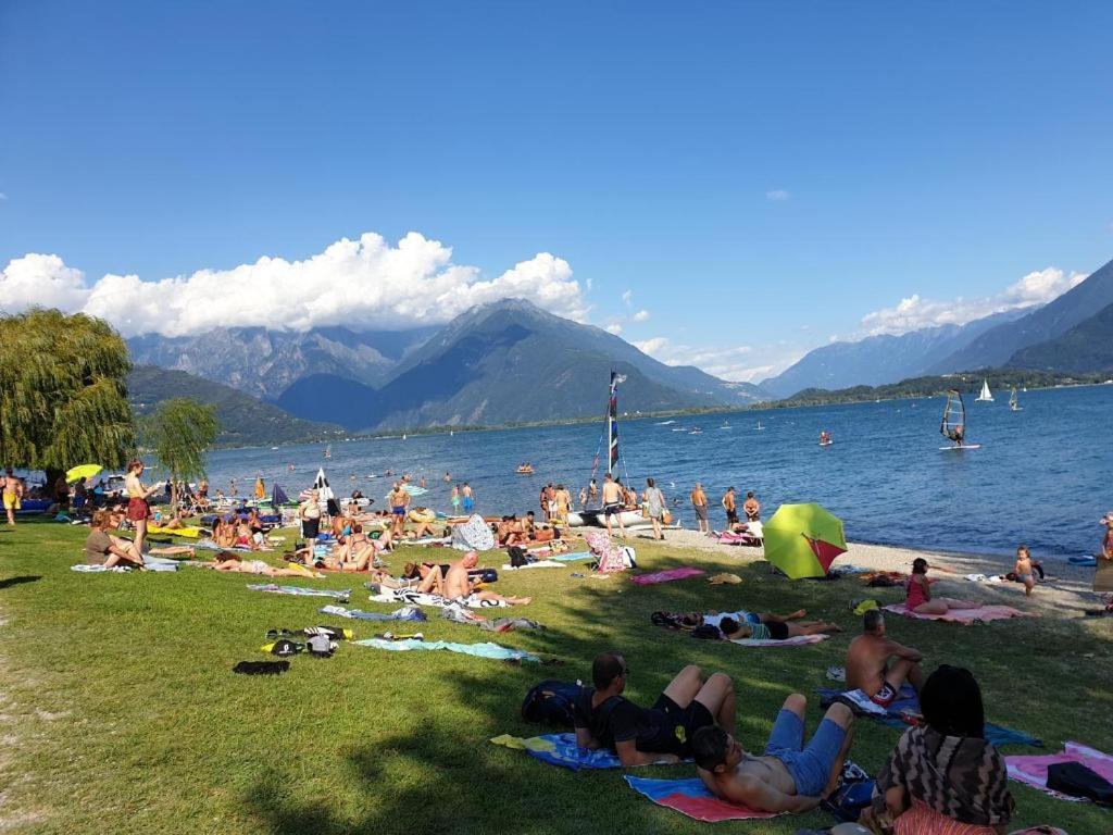 Camping Italia 90 Caravans Домазо Экстерьер фото