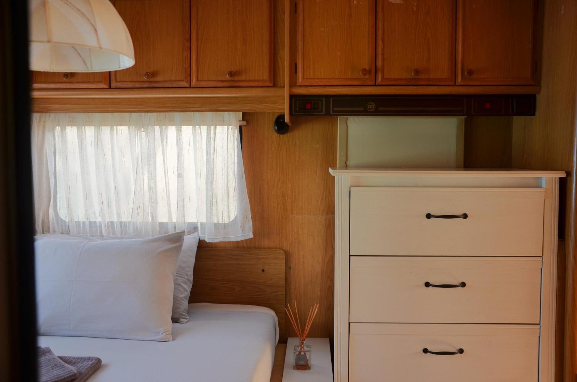 Camping Italia 90 Caravans Домазо Экстерьер фото