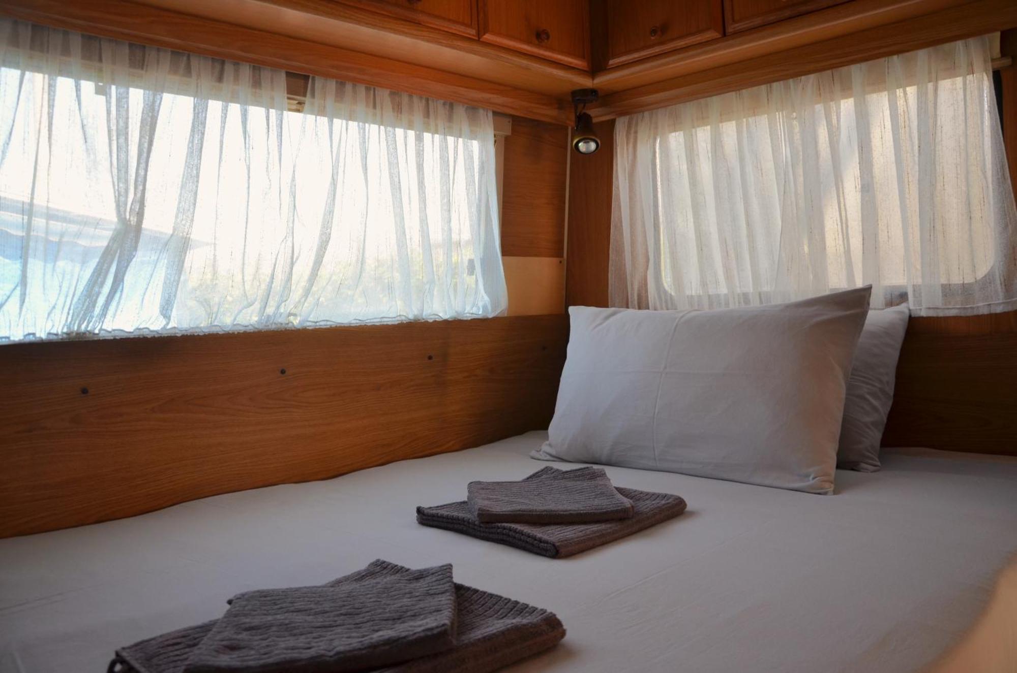 Camping Italia 90 Caravans Домазо Экстерьер фото